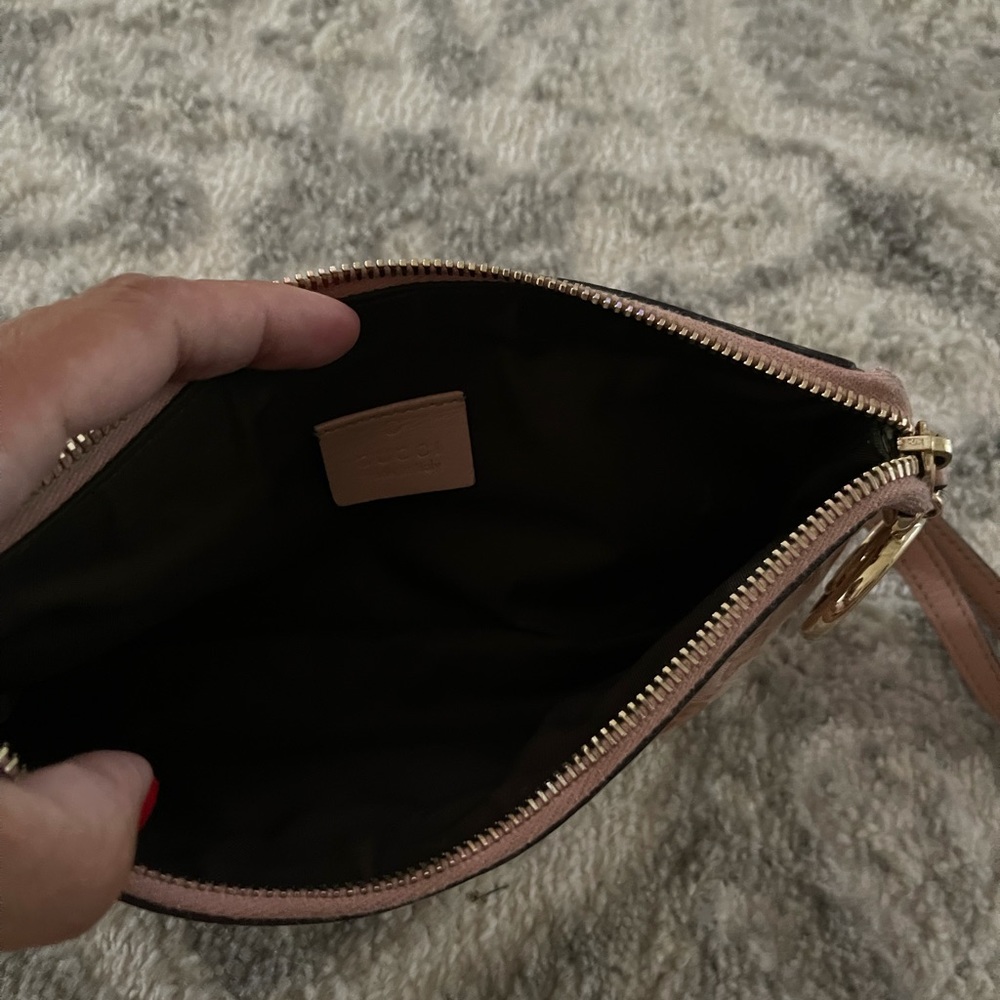 Gucci wristlet